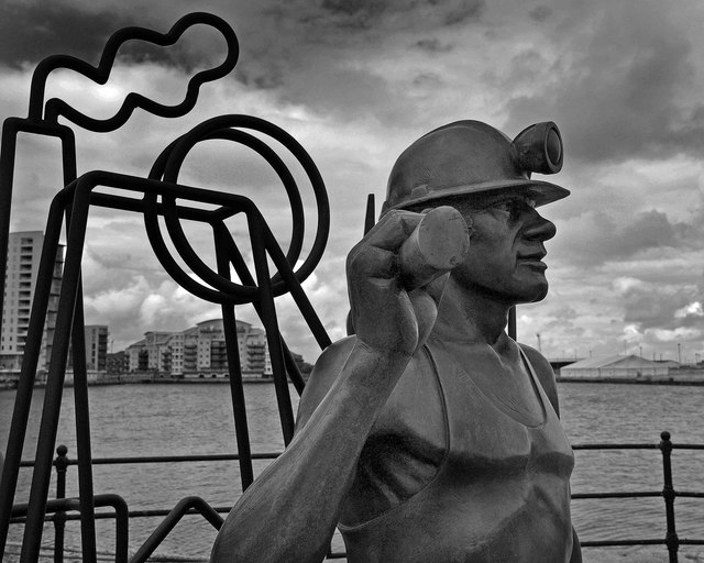 A statue of a coal miner