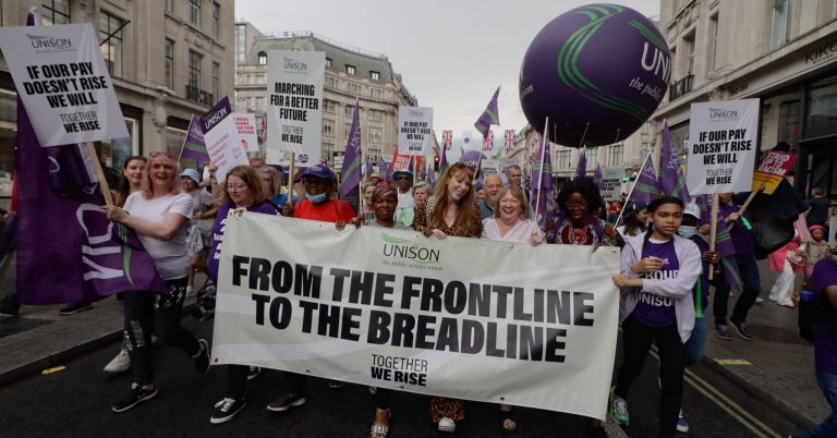 A photo of the Unison trade union bloc on the 2022 TUC demonstration