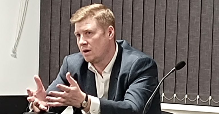 Eddie Dempsey speaking at a TUC Congress fringe meeting