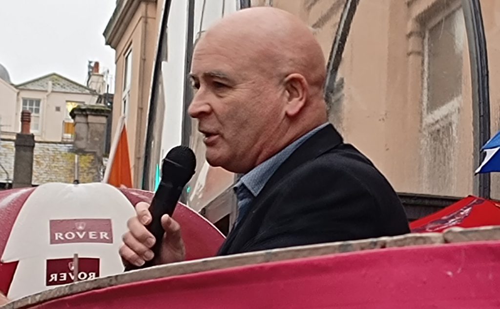 Mick Lynch speaking at the CWU strike rally