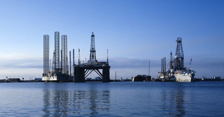 Oil rig
