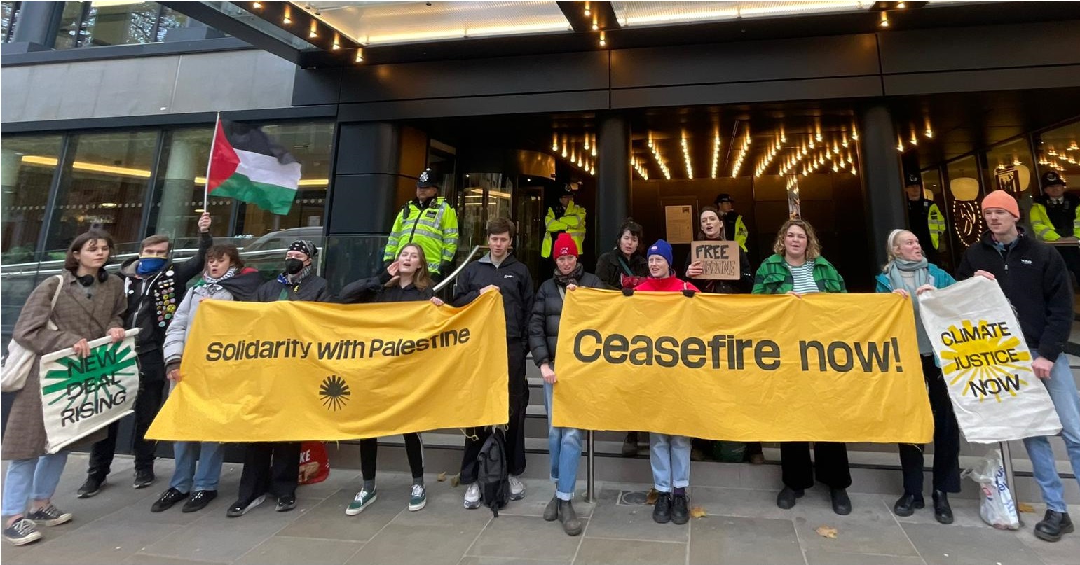 Protesters from GReen New Deal Rising campaigning for a ceasefire in Gaza outside Labour HQ