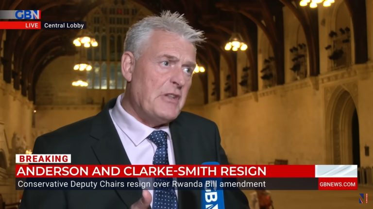 Lee Anderson announcing his resignation on GB News