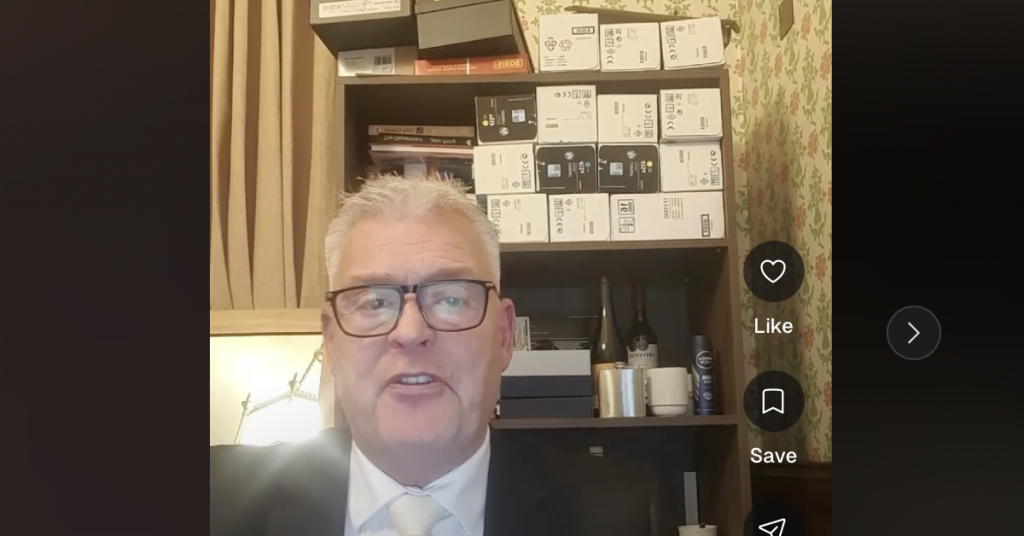 Lee Anderson recorded Cameo videos in Parliament