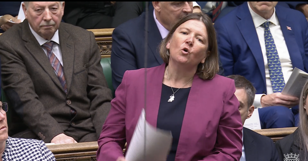 Ellie Chowns calls on Keir Starmer to resign as PM at PMQs